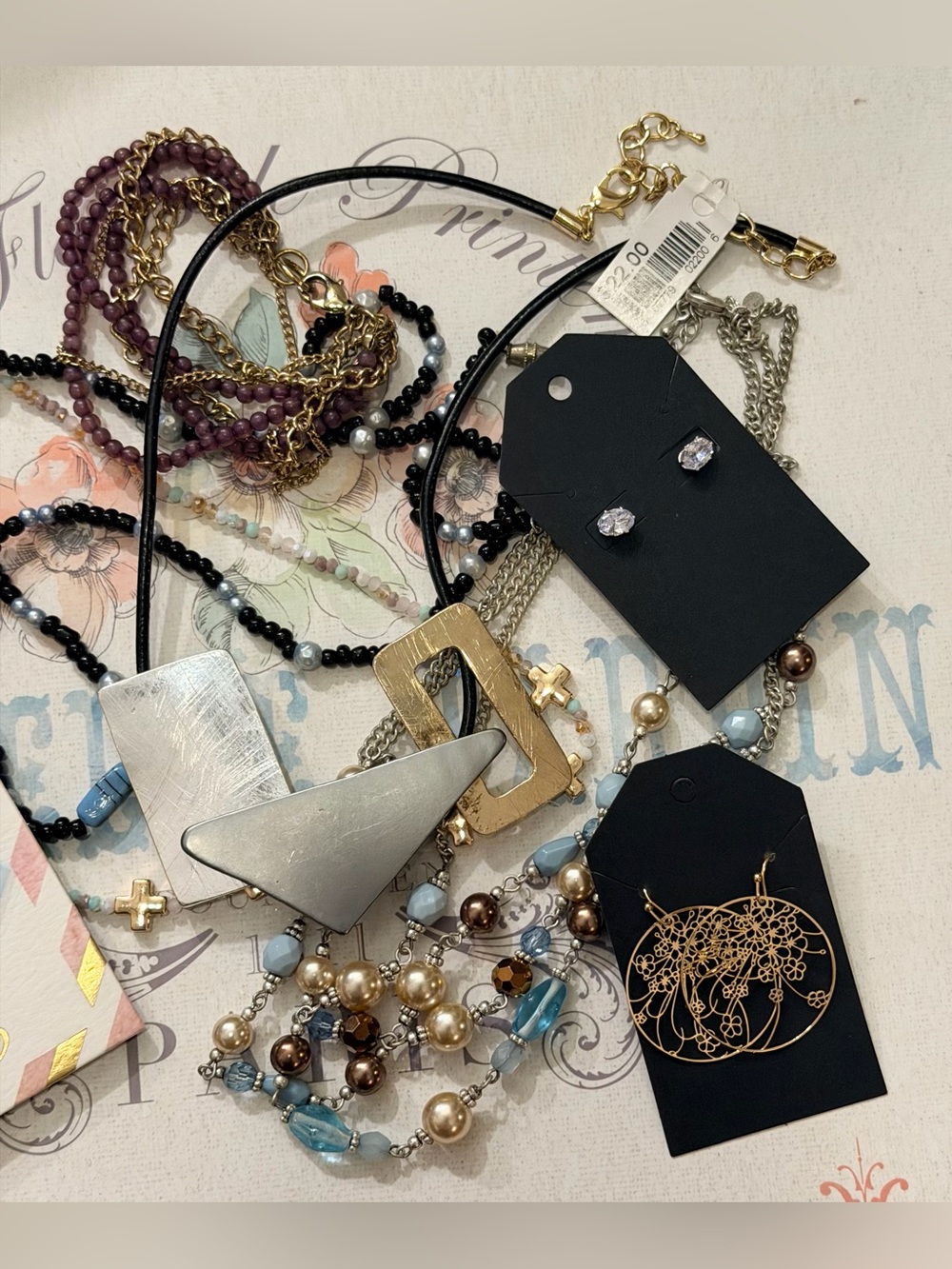 Jewelry bundle - Picture 2 of 3